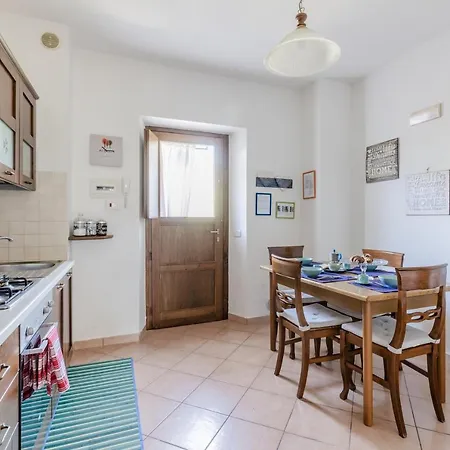 Algioja With Pool & Parking Daire *