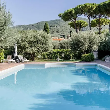 Apartmán Algioja With Pool & Parking