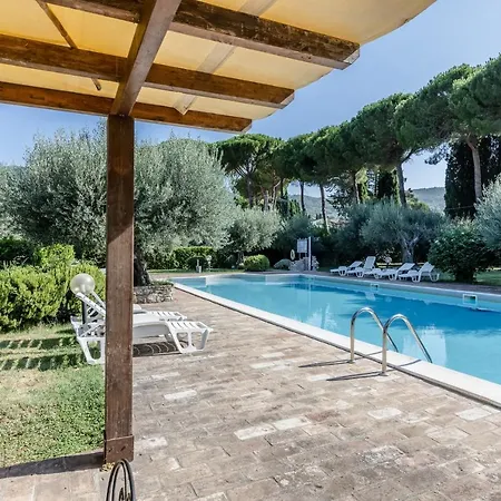 Algioja With Pool & Parking Apartmán
